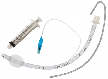 Endotrachealtubus mit Spritze und Mandrin